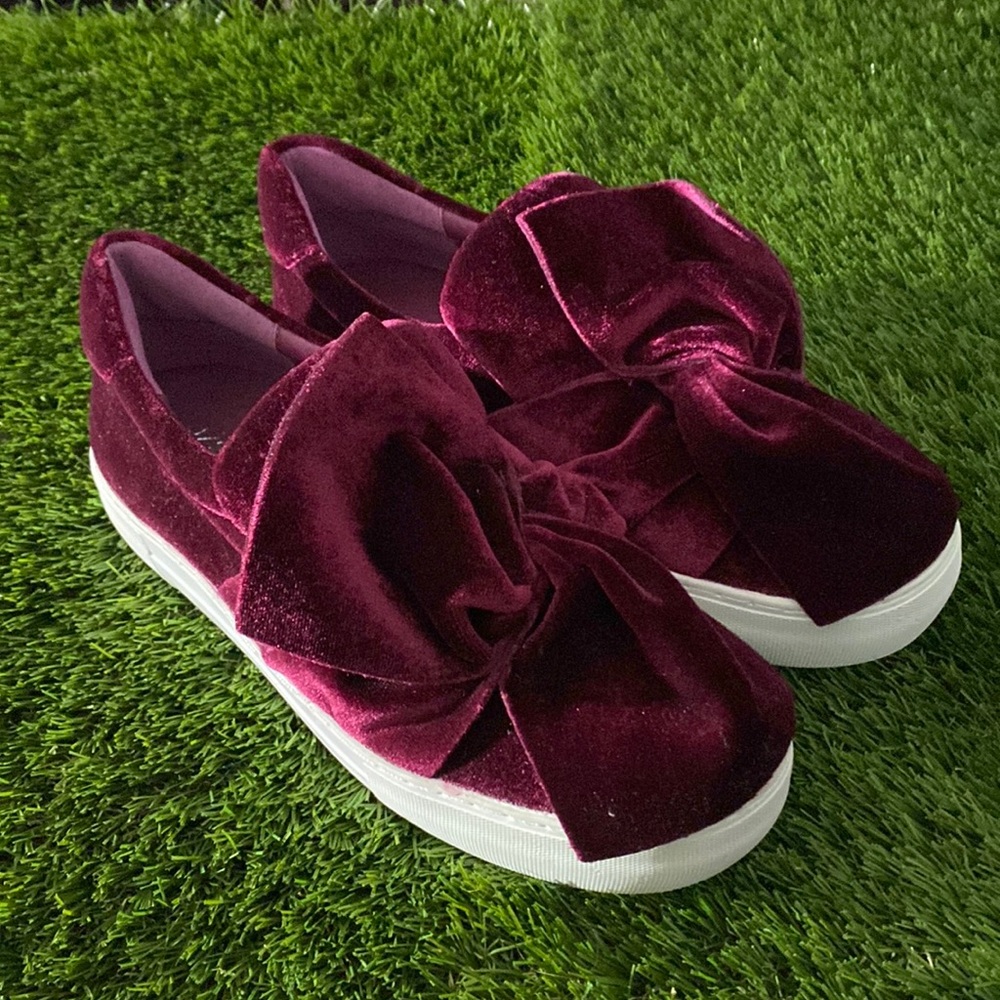 Womens slip on shoes size 6.5